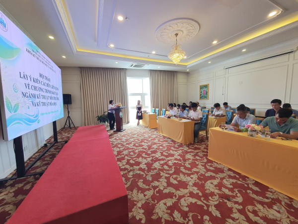 Hội thảo lấy ý kiến các bên liên quan về Chương trình đào tạo ngành KTMT và KTHH