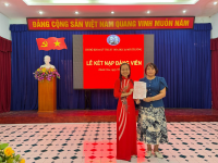 LỄ KẾT NẠP ĐẢNG VIÊN MỚI